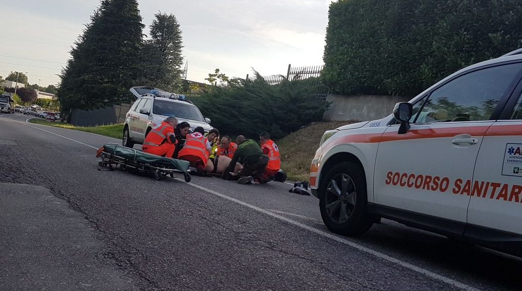 Scontro auto-moto: due sono gravi