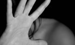 Violenza sessuale su due minorenni: in manette quattro persone