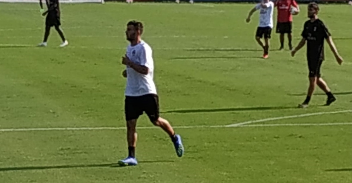 Cutrone a Milanello: tra gli applausi dei tifosi e le parole di Gattuso