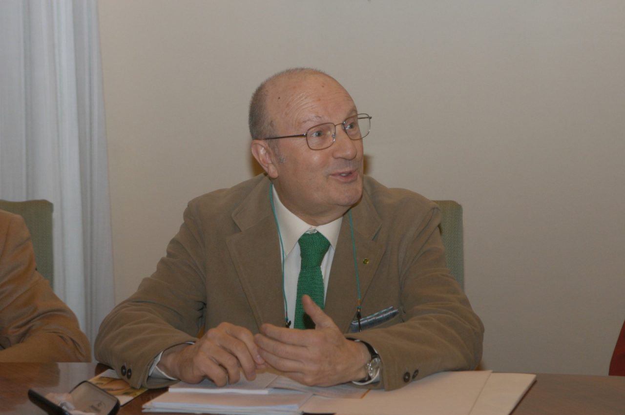 Barni, omaggio al professor Albertoni: il parco di via Colombo porterà il suo nome