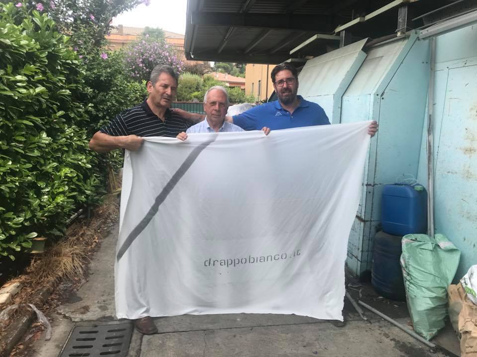 Il Drappobianco sostiene un imprenditore lecchese in difficoltà VIDEO