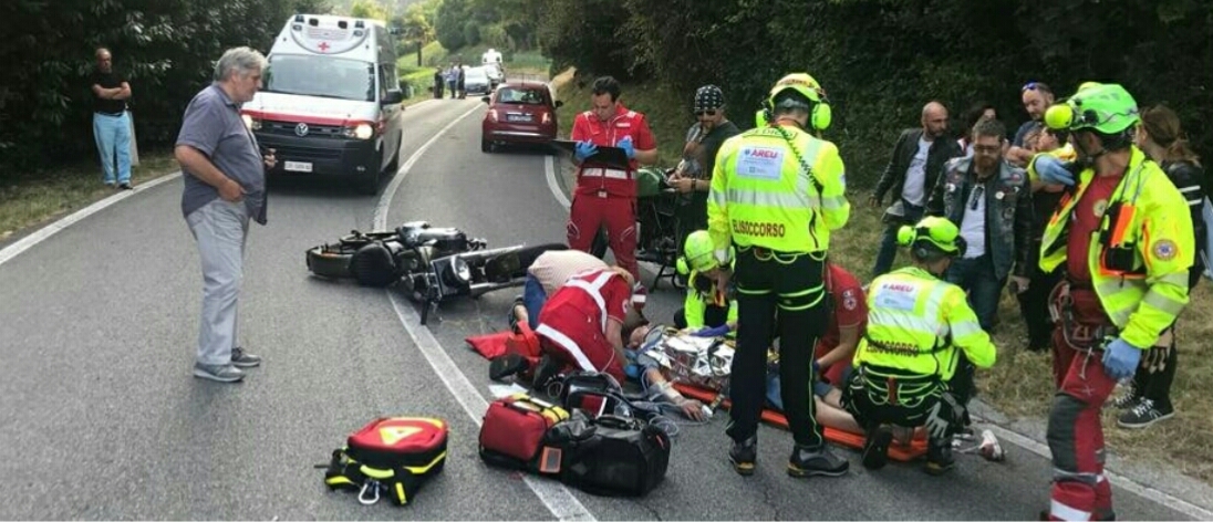 Asso scontro tra auto e moto, grave un centauro. FOTO E VIDEO
