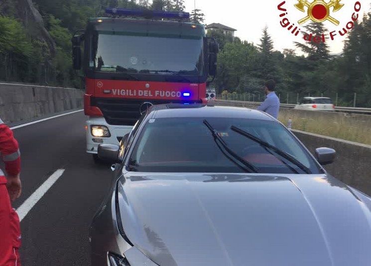 Incidente sulla A9, soccorsi anche due bambini