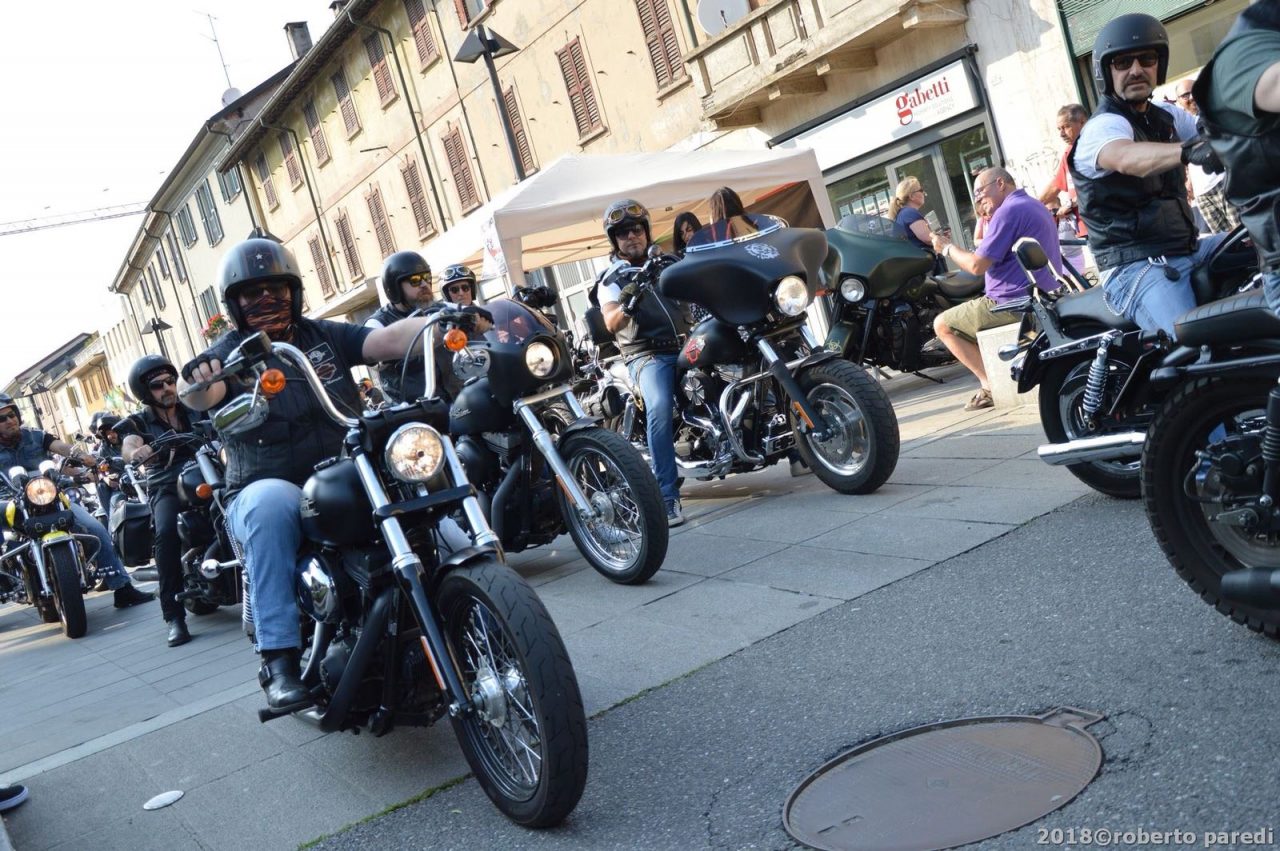 Moto e amicizia, la passione di essere un biker FOTO