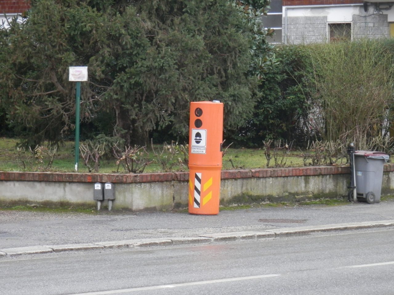 Polemica Autovelox: “In via per Cabiate serve un semaforo a chiamata”