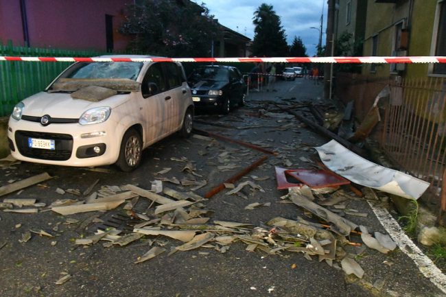 Tromba d’aria in Lombardia, danni e feriti FOTO