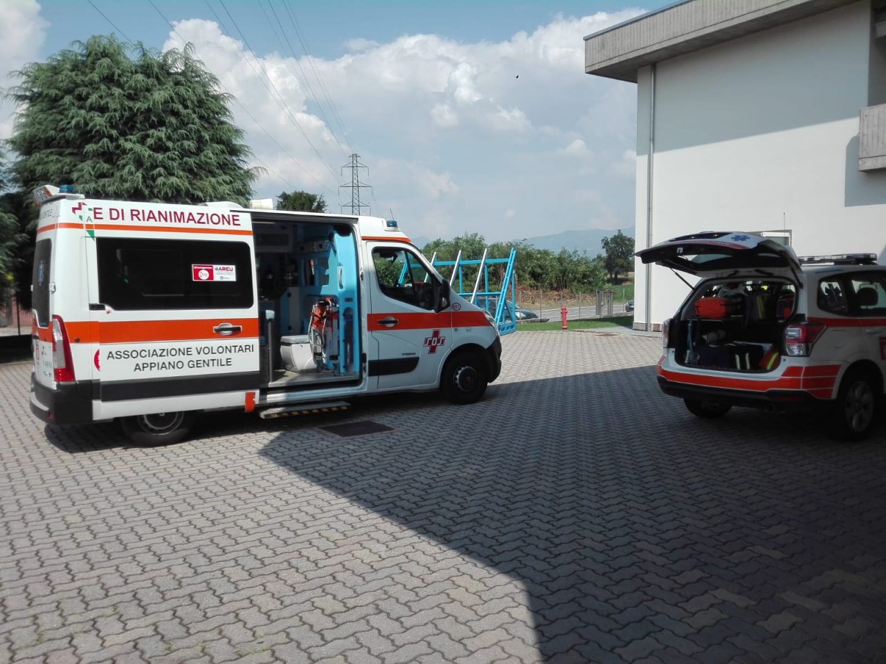Esplode batteria uomo ustionato al volto