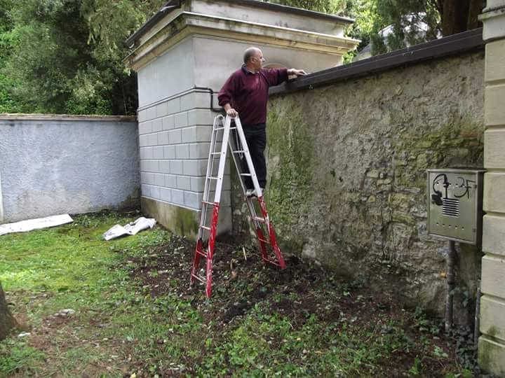 Camnago Volta pulizia muri cinta