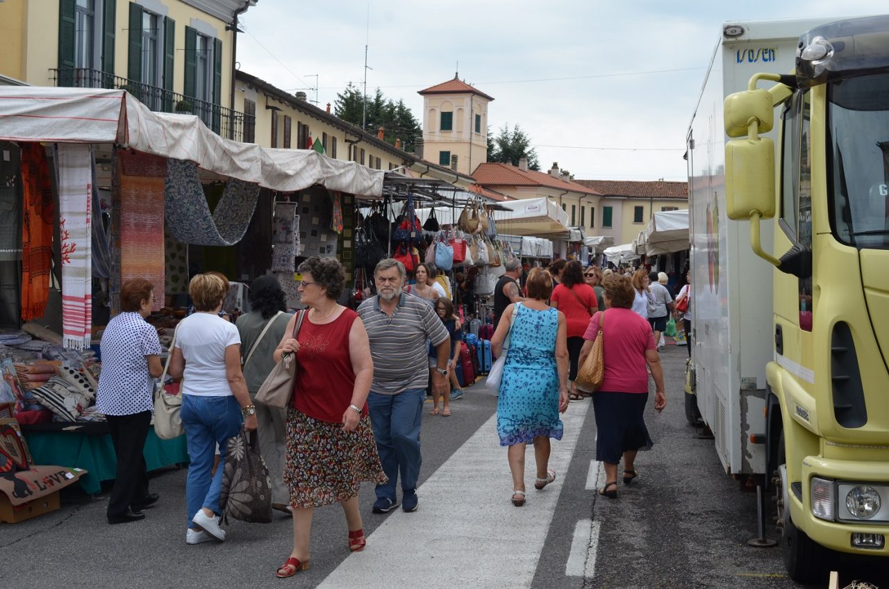 Fiera d’agosto in centro ad Appiano Gentile