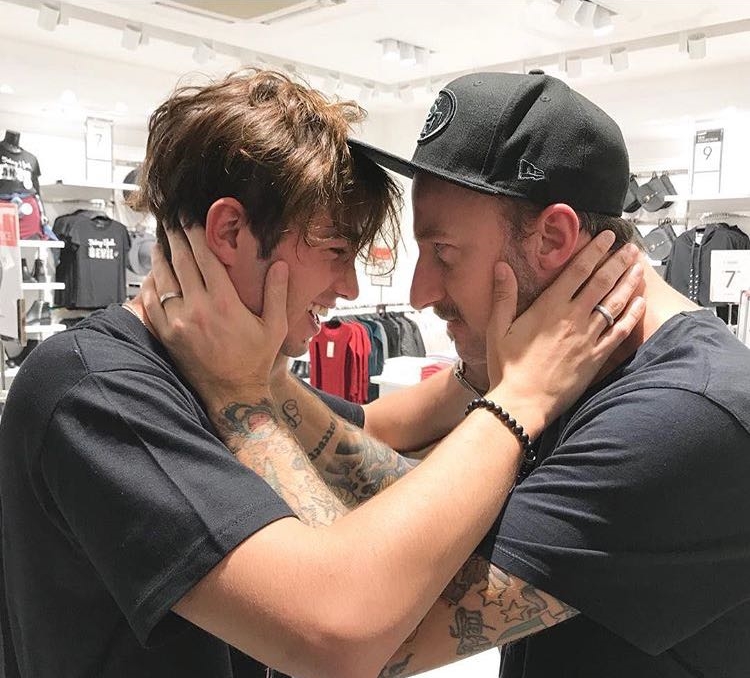 Riki vola in Argentina, la dedica speciale di Facchinetti