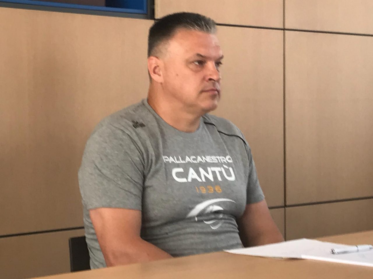 Pallacanestro Cantù Pashutin: “Obiettivo playoff, cresceremo insieme” VIDEO