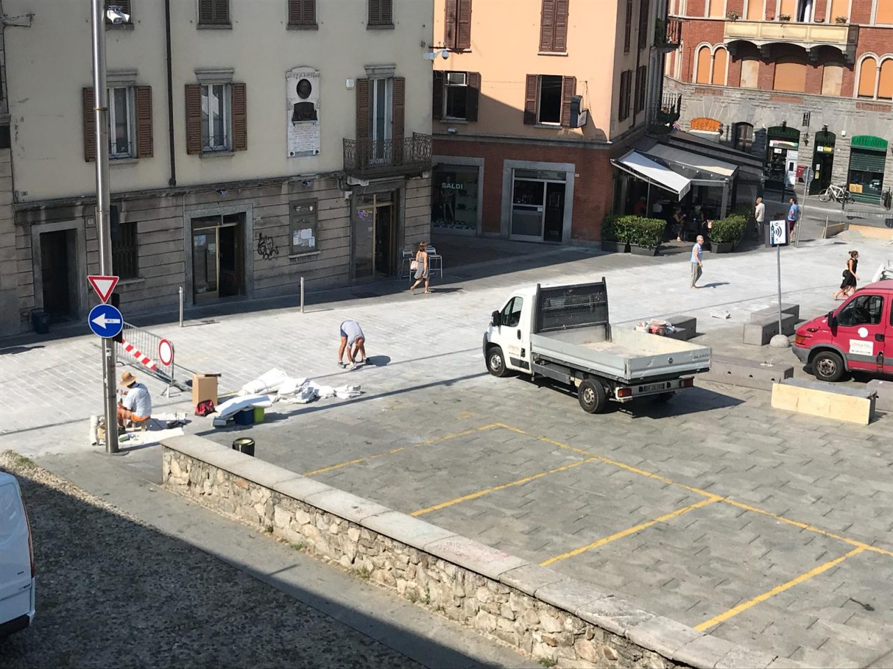 Piazza Cantù verso la riapertura quasi terminati i lavori
