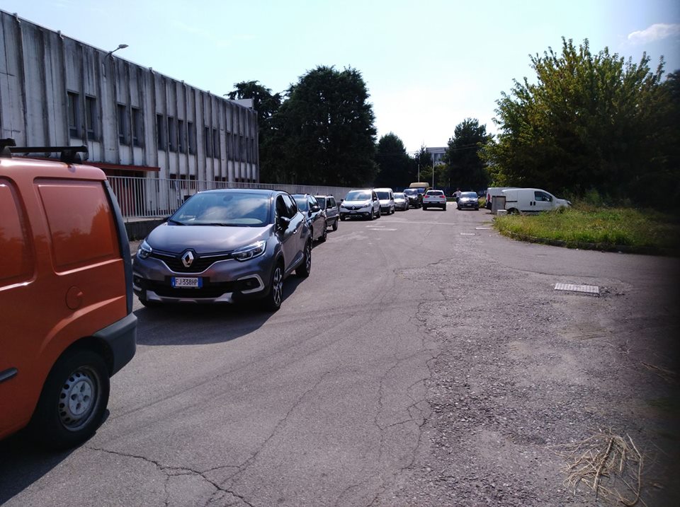 Lunghe code in discarica e disagi a Bulgarograsso