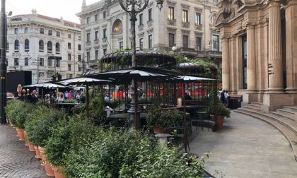 Starbucks Milano, azienda di Carugo firma l'arredo verde FOTO e ViDEO