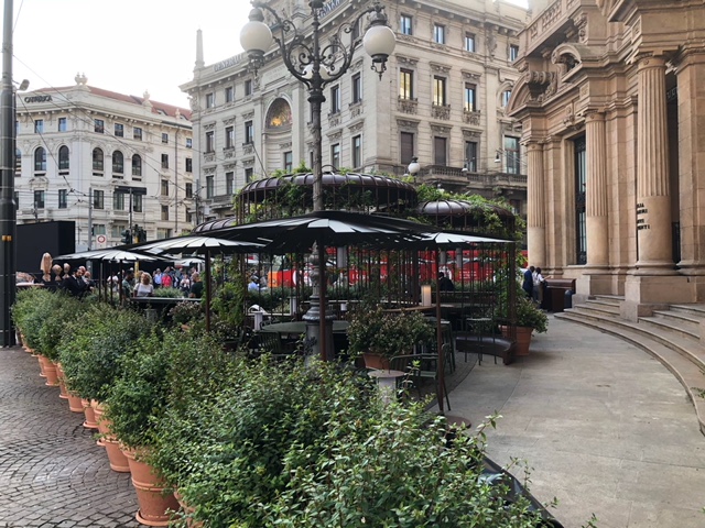 starbucks milano