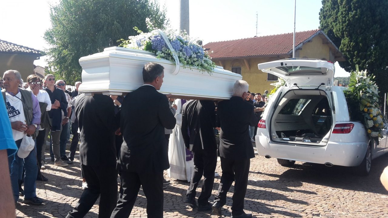 Funerale a Inverigo l’ultimo saluto a Riccardo Rovelli