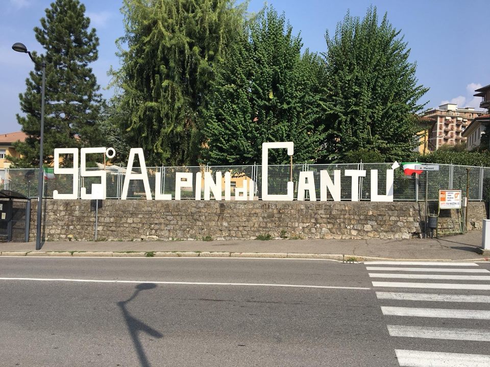 95esimo anniversario Alpini di Cantù: rubate le bandiere esposte in città