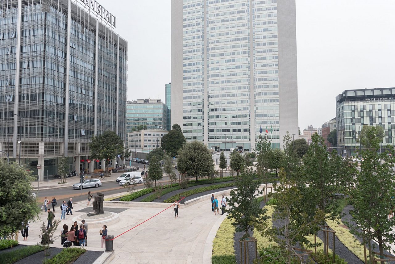 Dopo Starbucks, azienda carughese firma la piazza della Centrale a Milano. FOTO