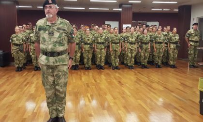 Studenti con le stellette cerimonia finale
