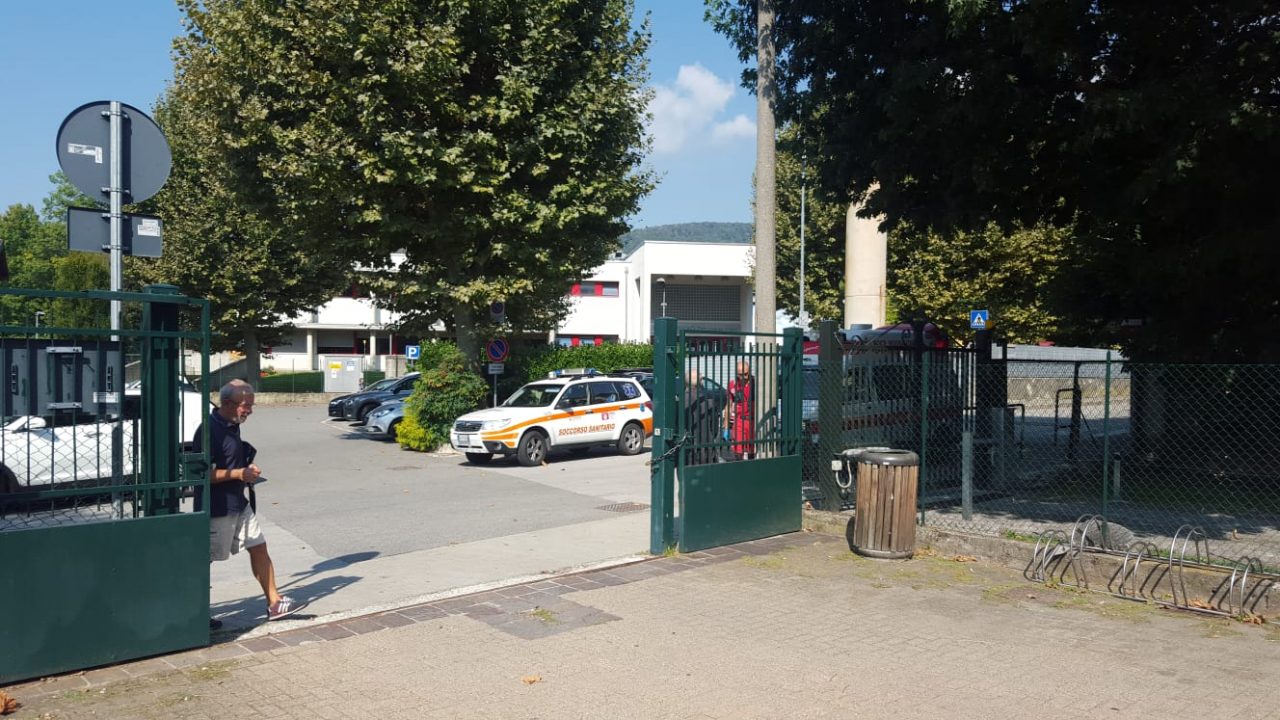 Tavernerio investita donna fuori dal centro civico