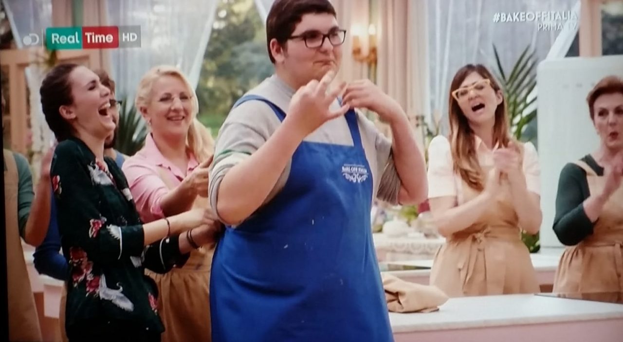 Bake Off Italia 2018: il comasco Federico conquista il grembiule blu