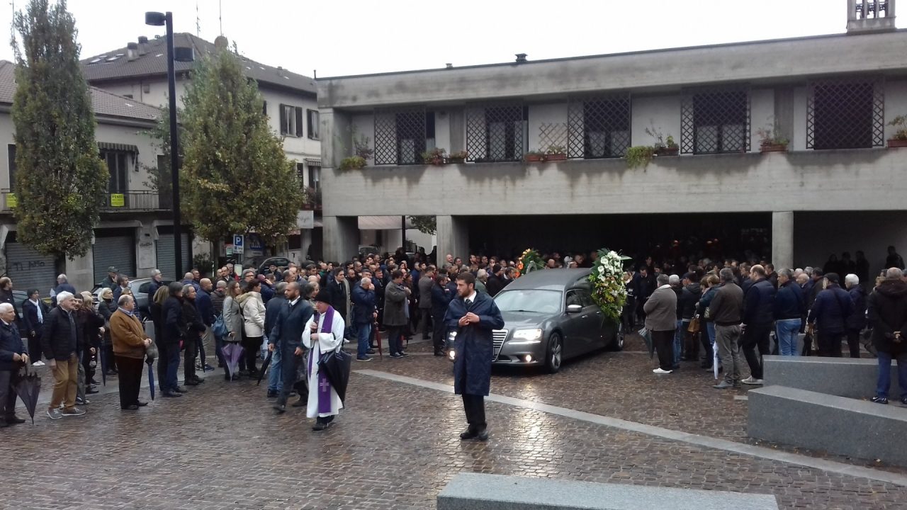 Tragedia a Cantù i funerali di Bettio