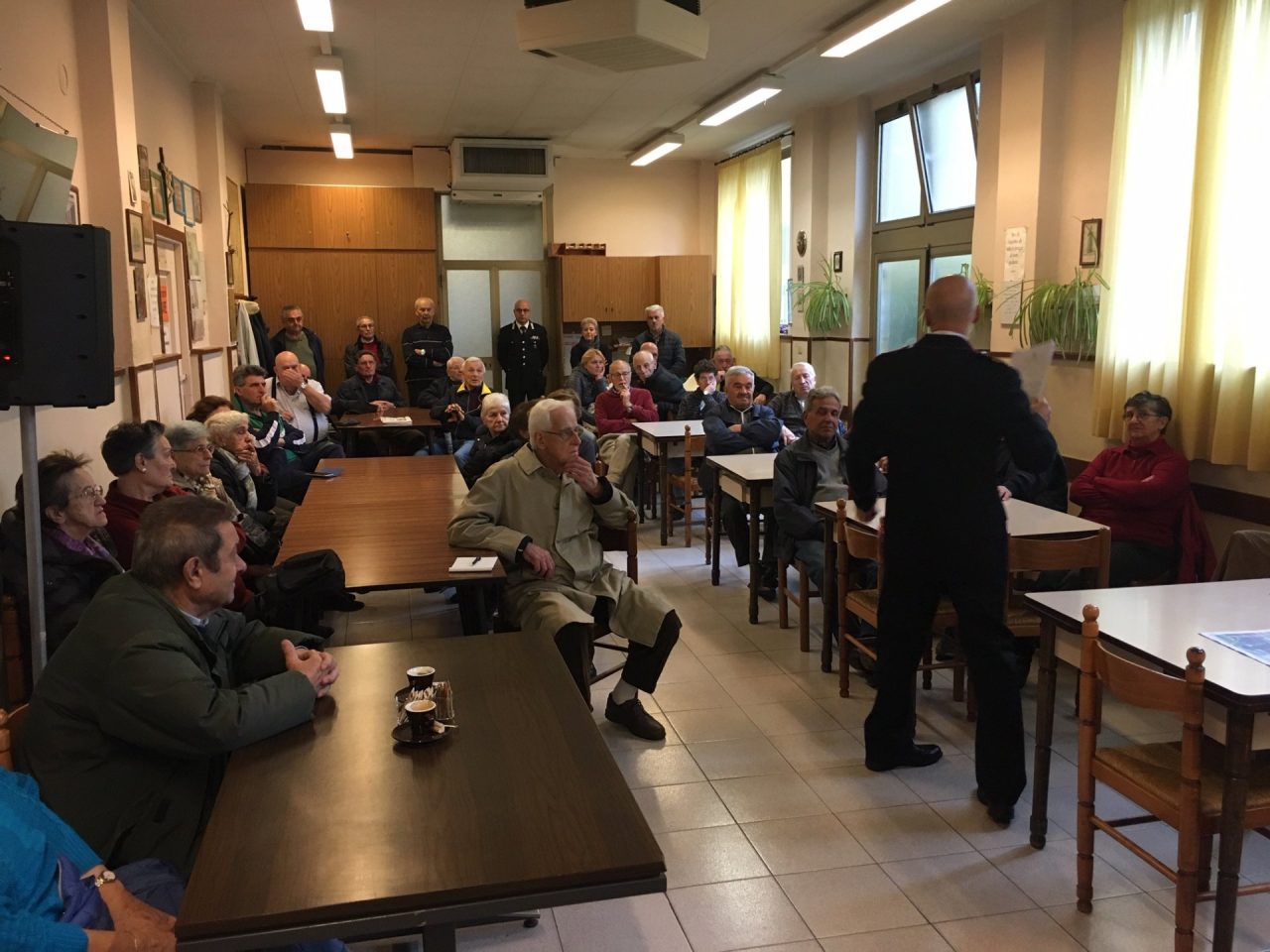 Carabinieri e anziani contro le truffe VIDEO