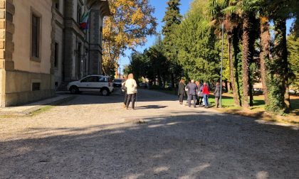 Fuga di gas tutti fuori dalla sede dell'Ats in Villa Peduzzi