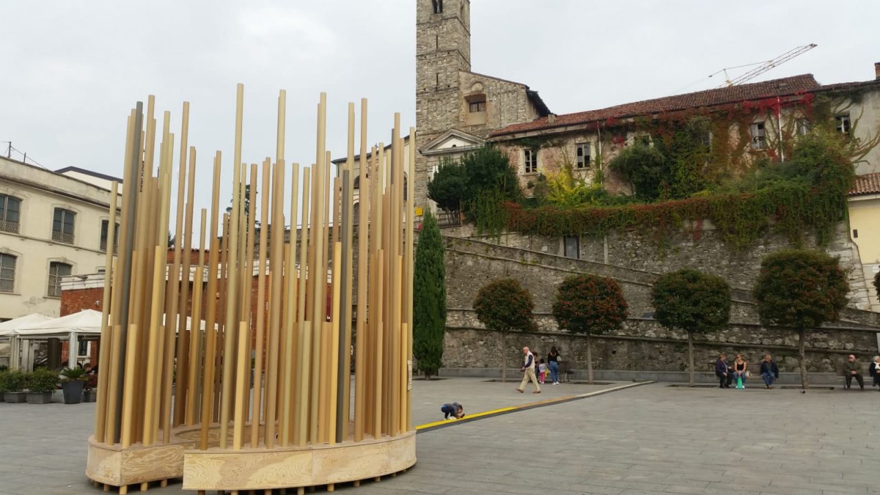 Ancora vandali a Cantù: danneggiata la Radura FOTO