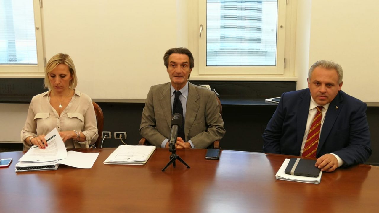 Fontana a Como con tanti spunti dal lago alle infrastrutture