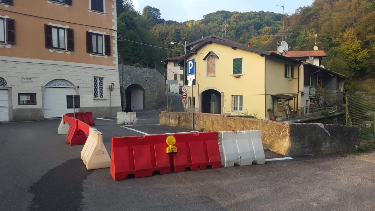 Ponte via Roma a Tavernerio, problemi statici: corsia chiude alle auto