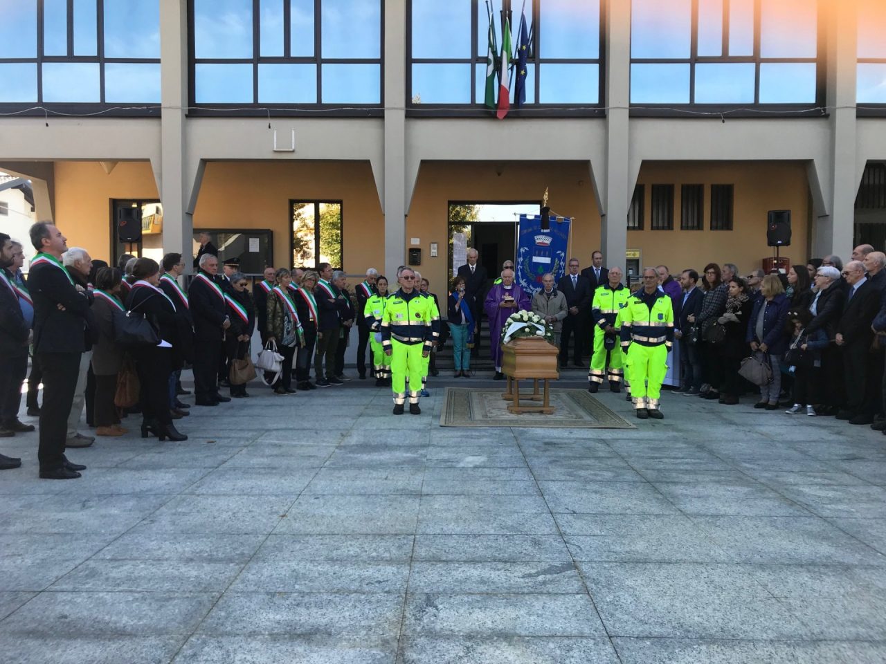 Lutto a Cassina per il funerale dell’ex sindaco