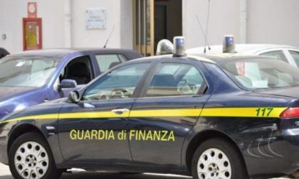 Svizzero fermato in dogana: "Qualcosa da dichiarare? No" ma nel bagagliaio aveva 124mila euro