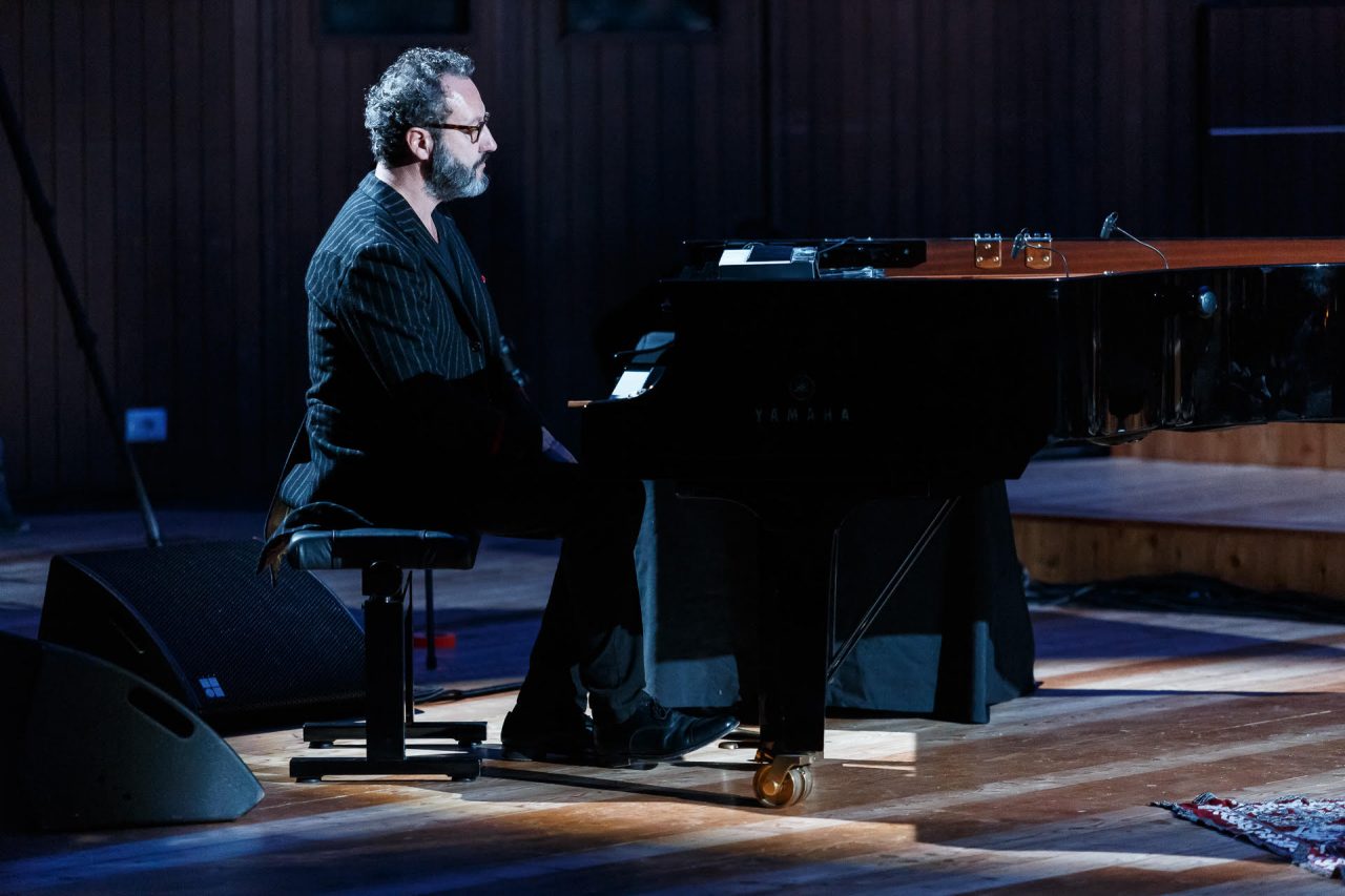 “Blind Date – Concerto al buio” al Teatro Sociale di Como