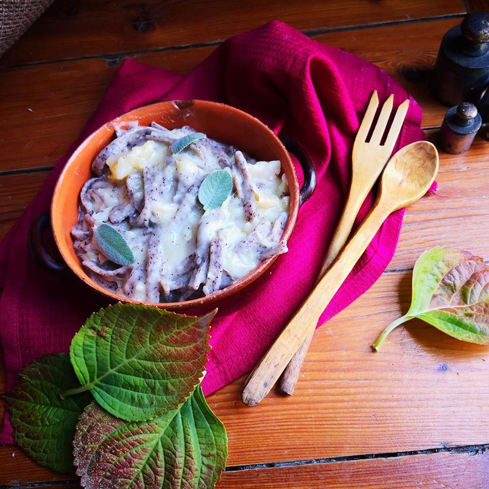 Gli integralisti dei pizzoccheri fanno un’altra vittima