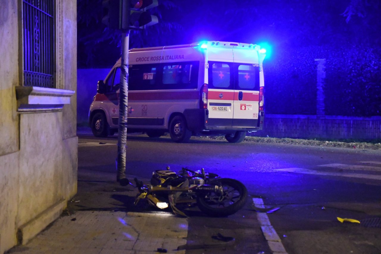 Travolto da un’auto a Desio: gravissimo 17enne