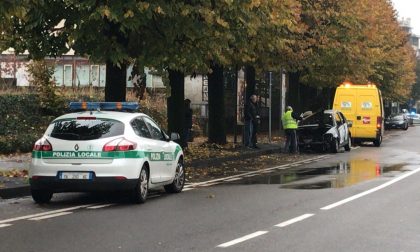 Incendio Cantù: auto in fiamme nella zona dell'ex Tribunale FOTO
