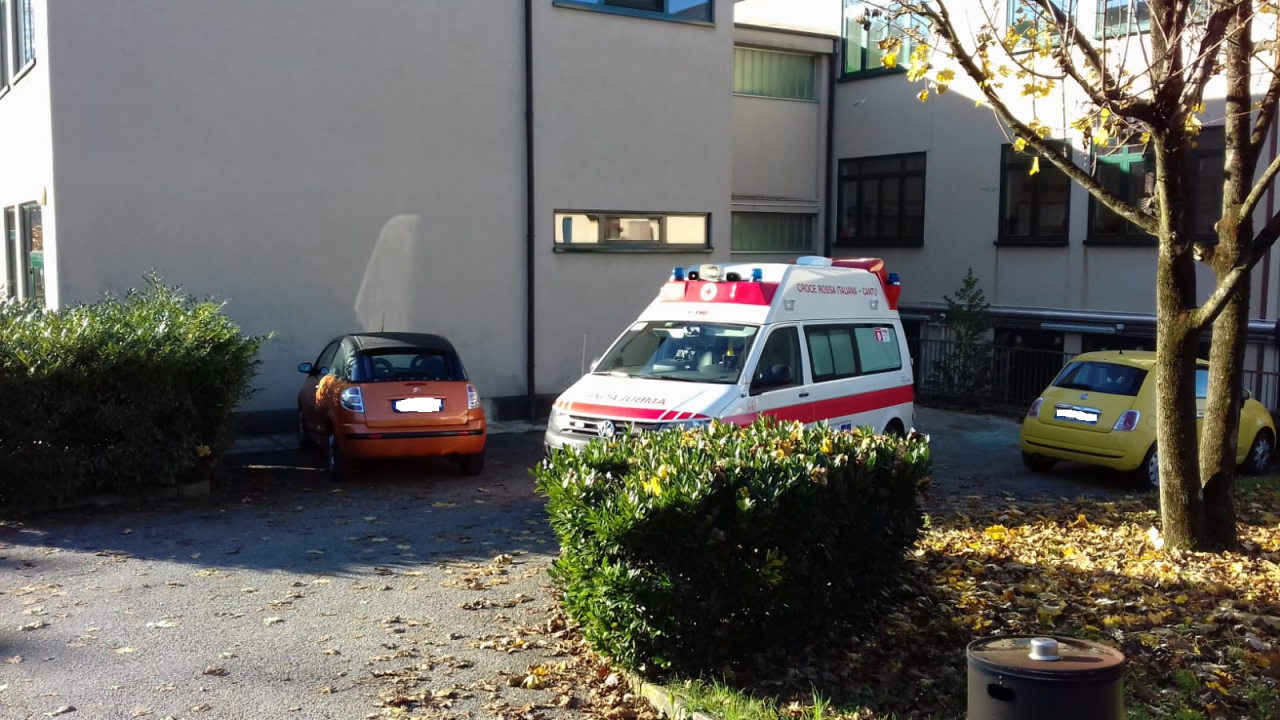 Soccorsi alla scuola di Cascina Amata