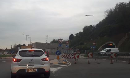 Tunnel Pusiano chiuso per lavori: caos traffico