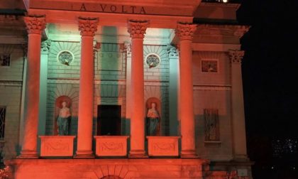 Giornata contro la violenza sulle donne: a Como Tempio Voltiano illuminato