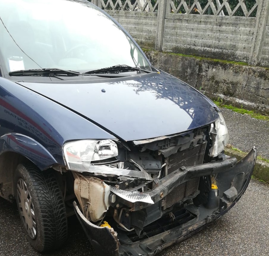 Tamponamento ad Appiano, ferito un uomo