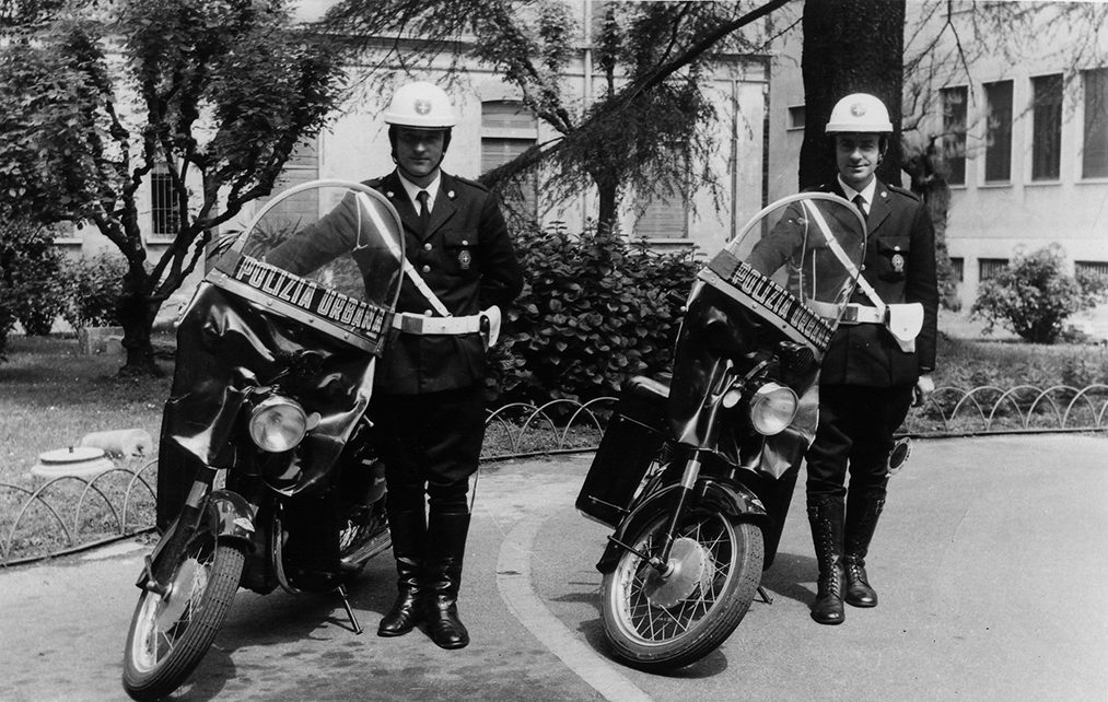 In distribuzione il calendario storico 2019 della Polizia Locale di Como FOTO
