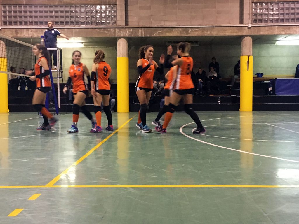 Albese Volley colpo esterno delle Under16