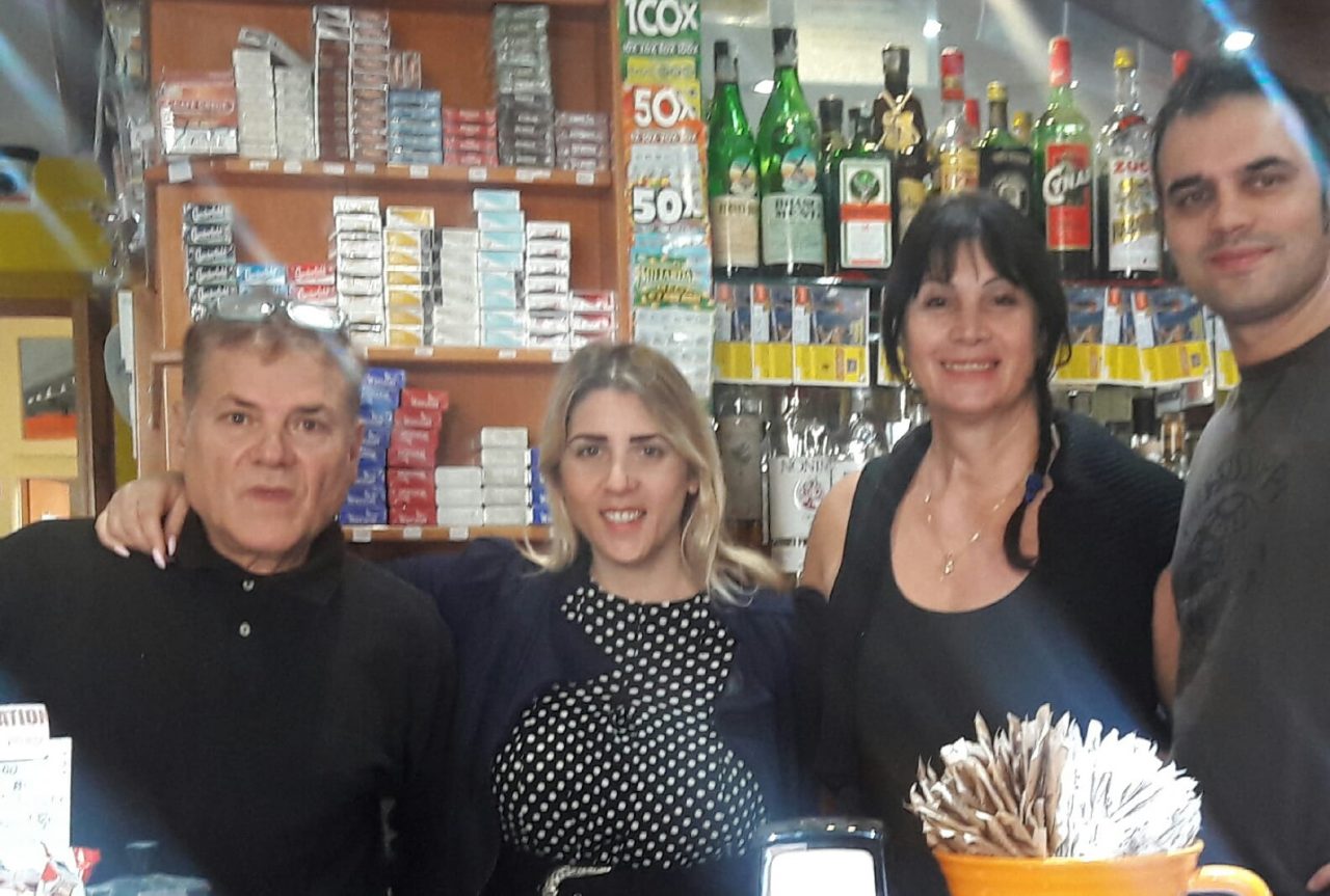 Triangolo d’amore… ma solo per lavoro STORIE SOTTO L’ALBERO