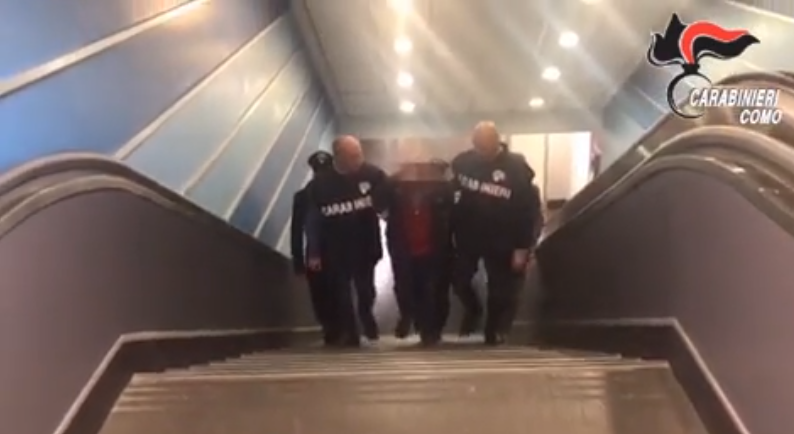 Narcotrafficante comasco arrestato in Marocco: le immagini dell’arrivo a Fiumicino VIDEO