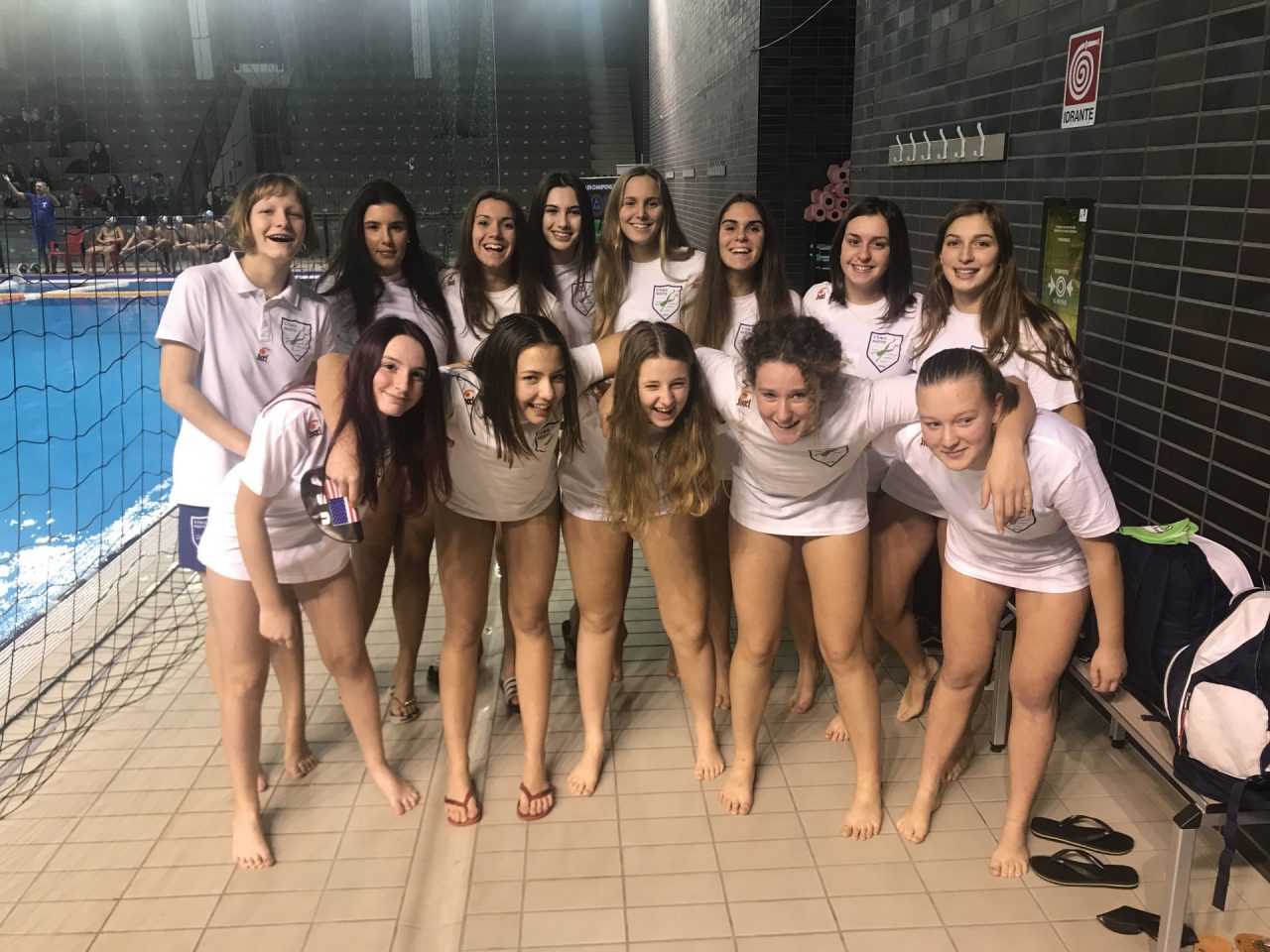 Como Nuoto rane rosa Under19