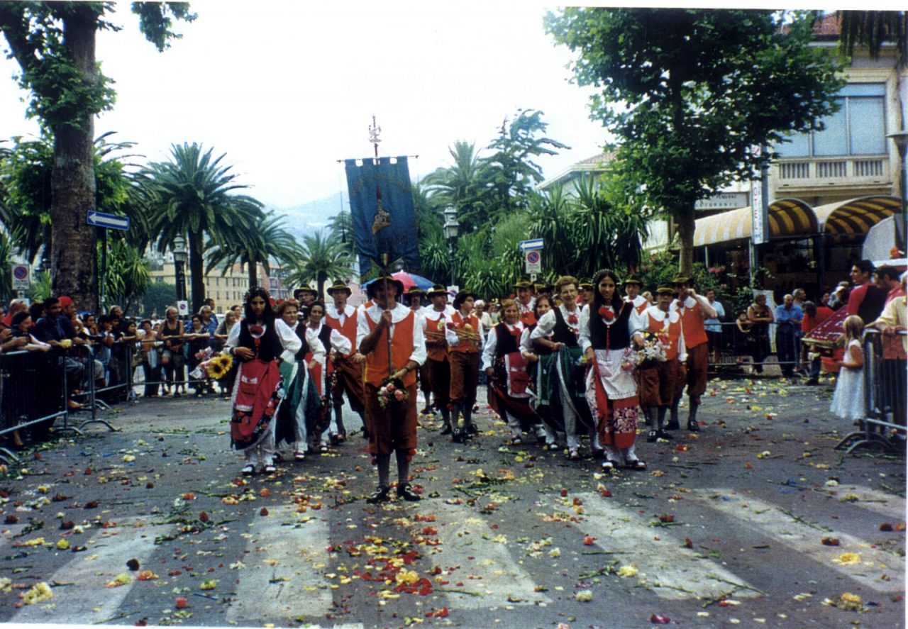 Addio a “I Fregamusun”: chiude il gruppo folcloristico canturino