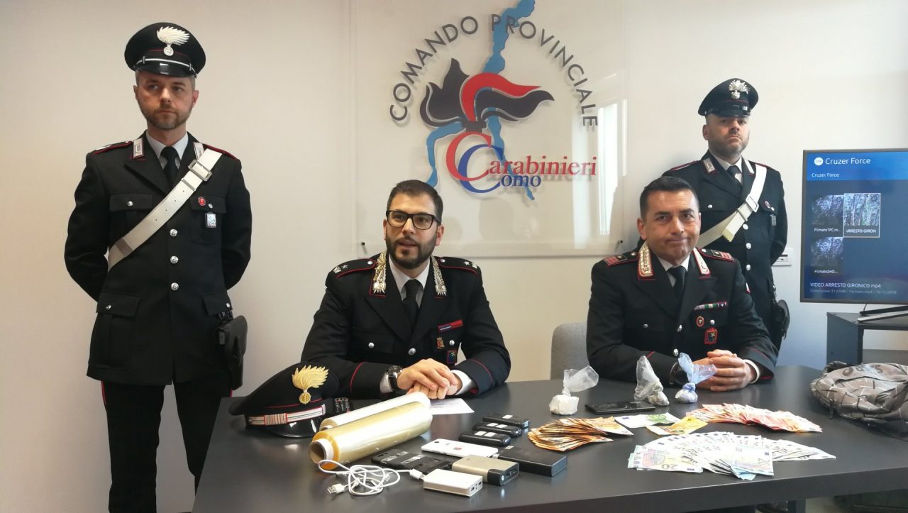 Fermato lo spaccio nei boschi di Gironico: vendute anche 40 dosi al giorno FOTO