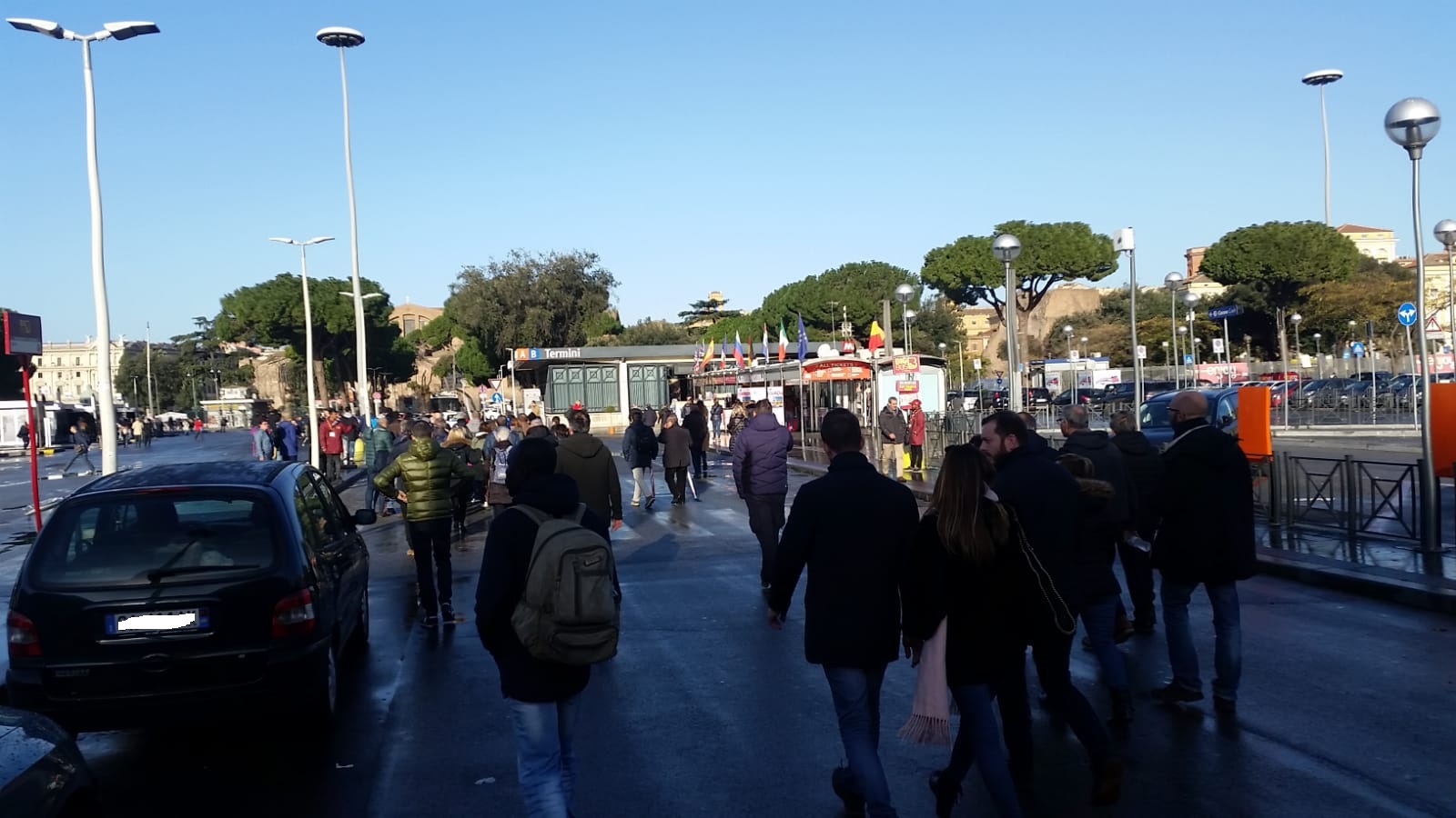 Manifestazione Roma stazione Termini (3)