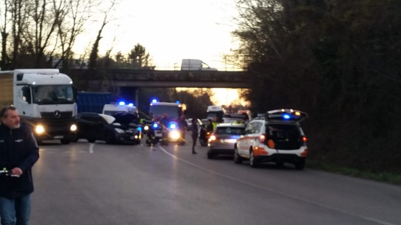Incidente ad Arosio: traffico in tilt FOTO